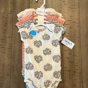 5 Pack Baby Onesies (9mo) - brand new w/tag!